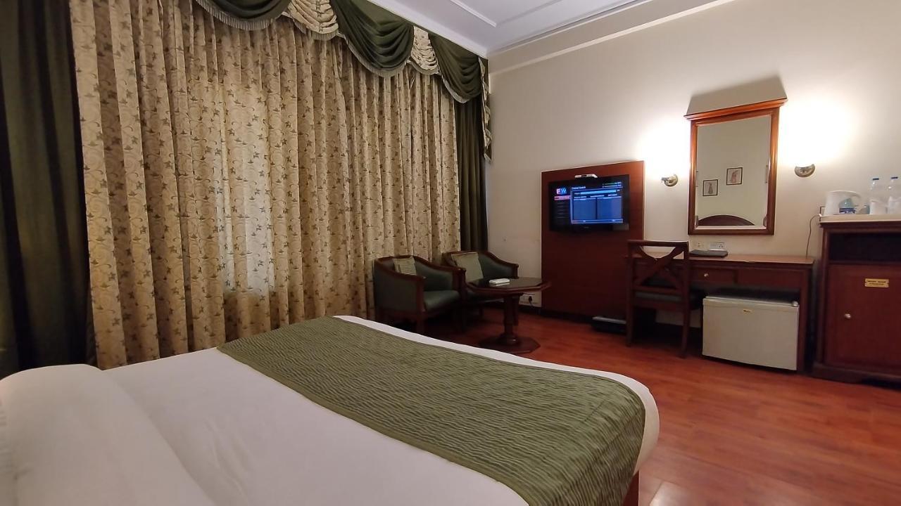 Hotel Sepal Батгінда Екстер'єр фото