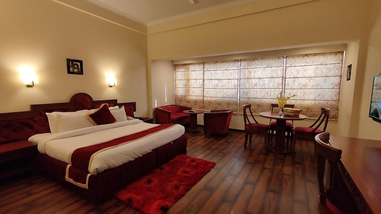 Hotel Sepal Батгінда Екстер'єр фото