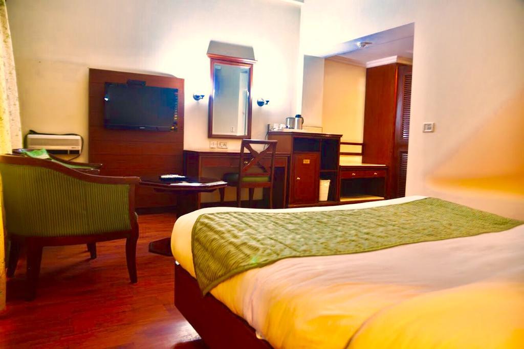 Hotel Sepal Батгінда Екстер'єр фото