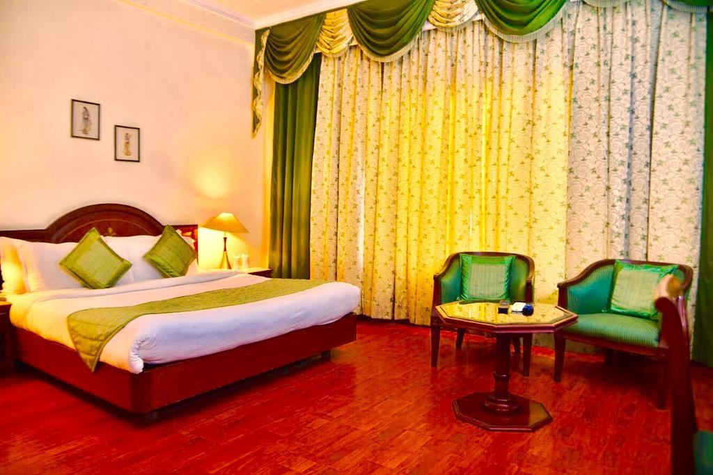 Hotel Sepal Батгінда Екстер'єр фото